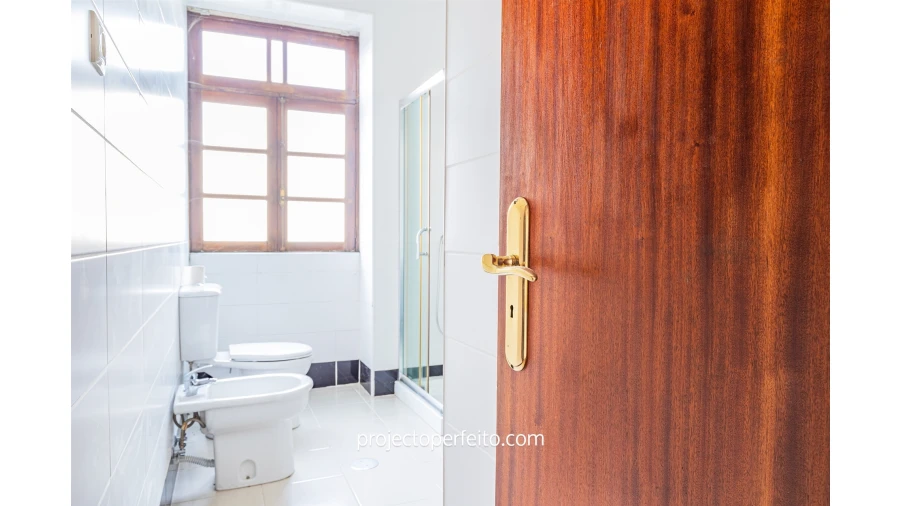 Moradia T8 para Venda em Escariz Foto 7