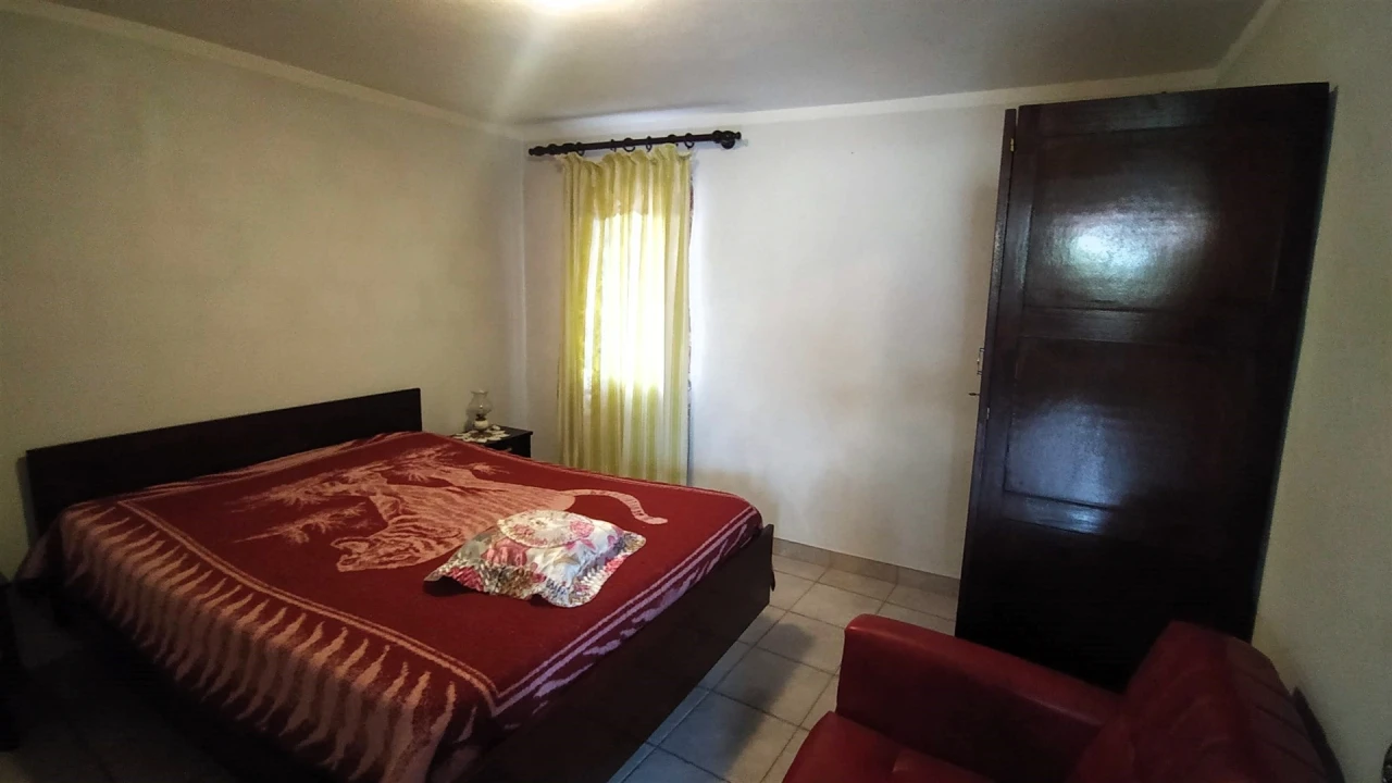 Moradia T7 para Venda em Vilar de Mouros Foto 13