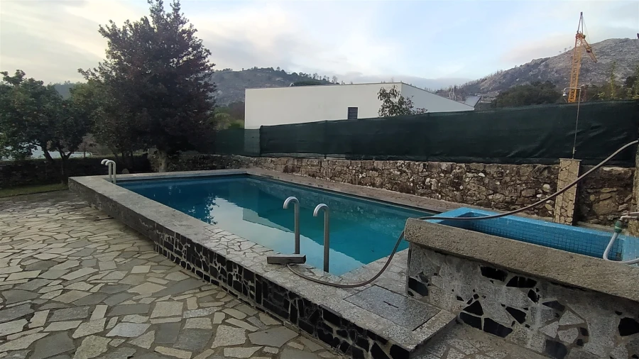 Moradia T7 para Venda em Vilar de Mouros Foto 2