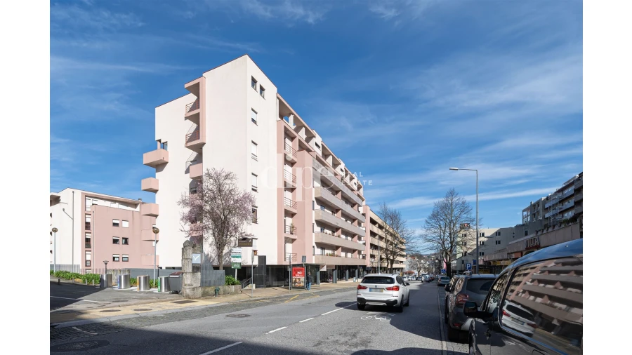 Loja para Venda em Urgezes Foto 3