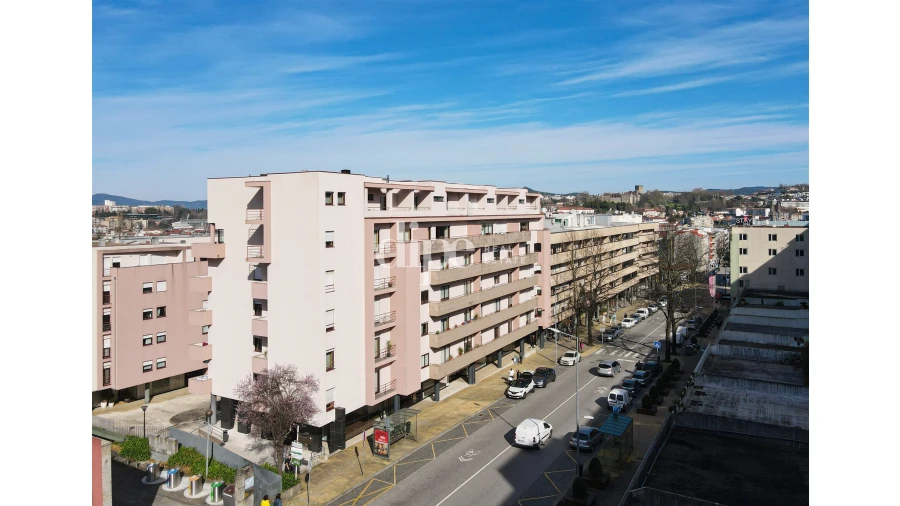 Loja para Venda em Urgezes Foto 15