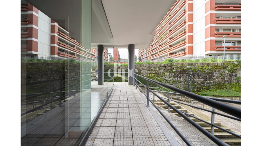 Loja para Venda em Urgezes Foto 10