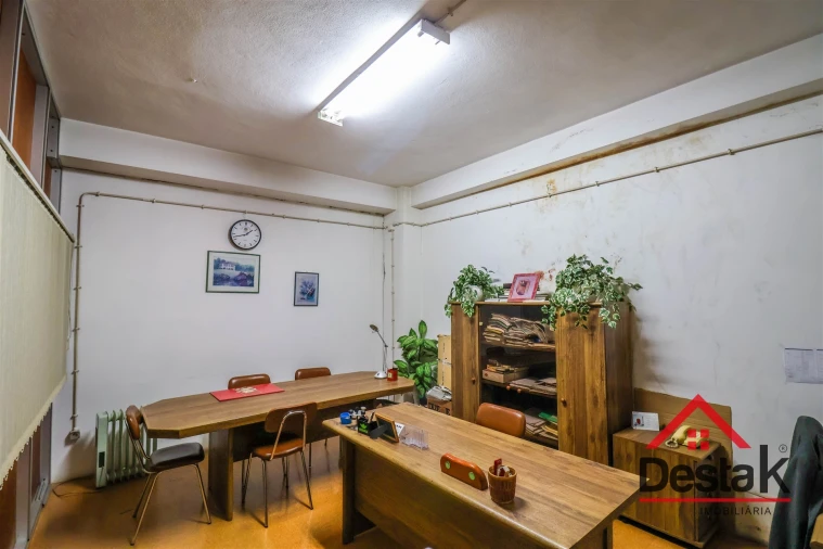 Armazém para Venda em Viseu Foto 1