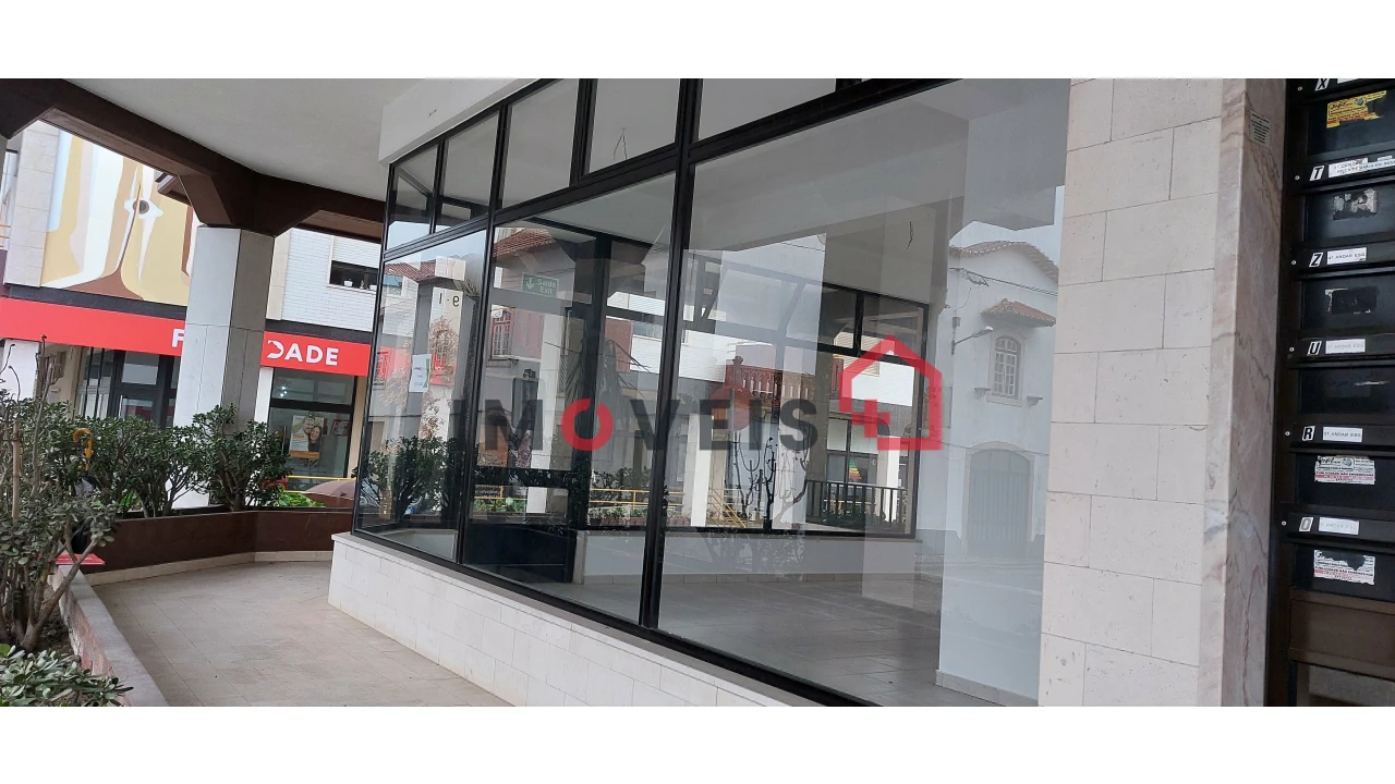 Loja para Arrendamento em Nossa Senhora da Piedade Foto 1