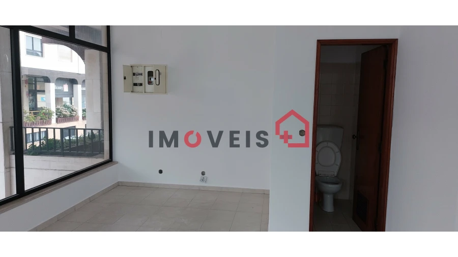 Loja para Arrendamento em Nossa Senhora da Piedade Foto 4