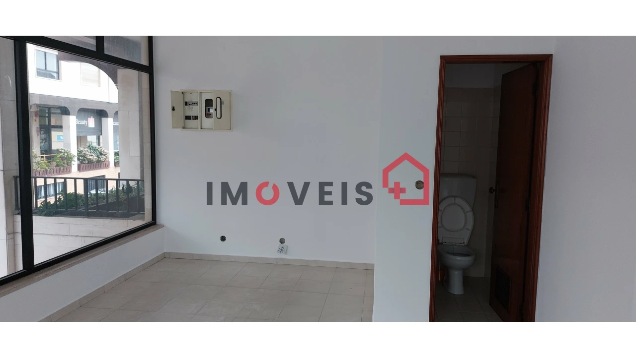 Loja para Arrendamento em Nossa Senhora da Piedade Foto 4