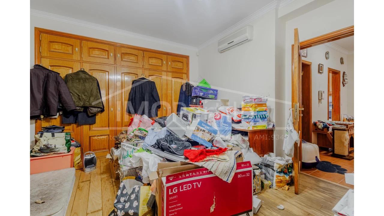 Moradia T5 para Venda em Algueirão-Mem Martins Foto 16