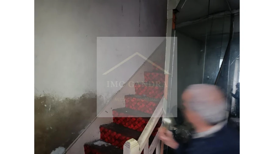 Moradia T5 para Venda em Valongo Foto 22