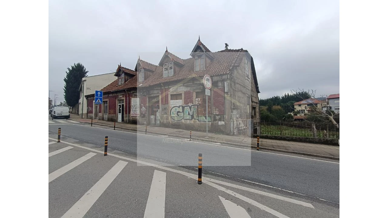 Moradia T5 para Venda em Valongo Foto 1