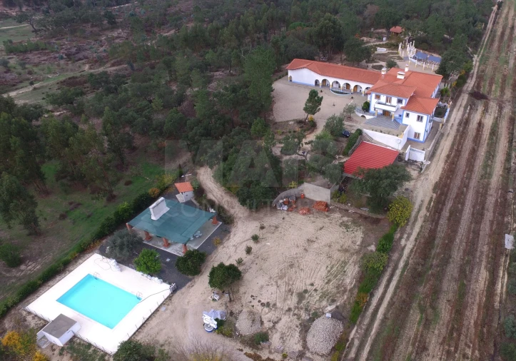 Quinta T11 para Venda em Raposa