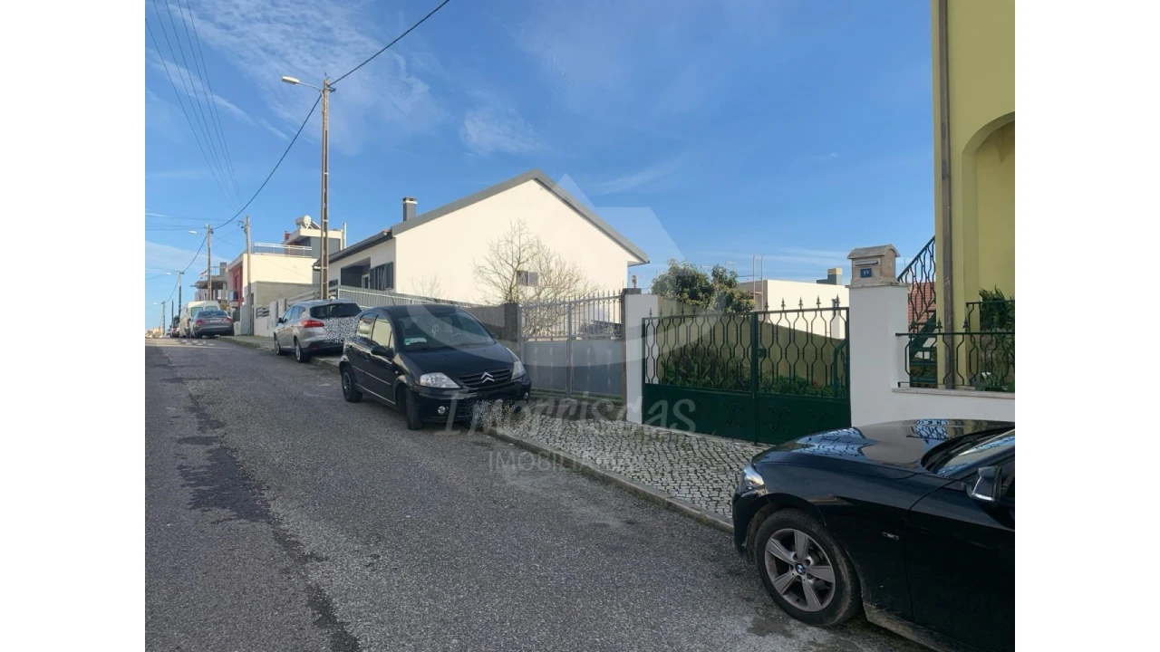 Terreno para Venda em Póvoa de Santa Iria e Forte da Casa Foto 2