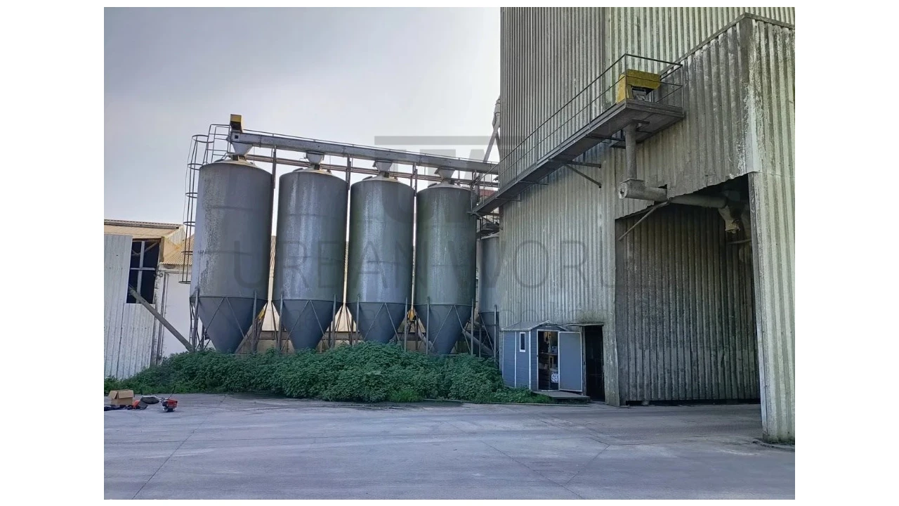 Armazém para Venda em Montalvo Foto 9