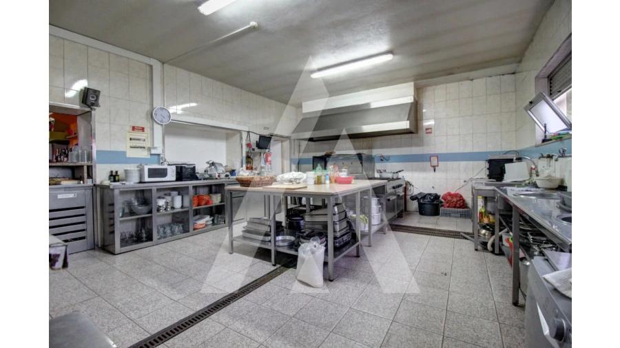 Negócio para Cedência de Quotas em Oiã Foto 22