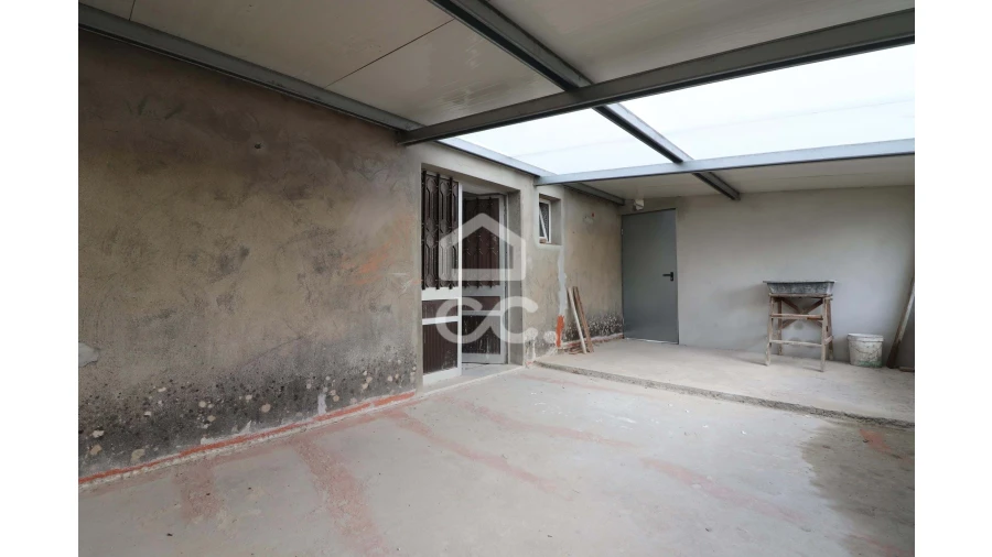 Moradia T2 para Venda em Avelar Foto 9