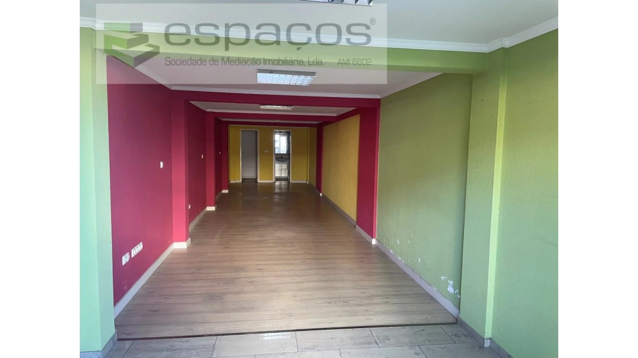 Loja para Venda em Corroios Foto 2