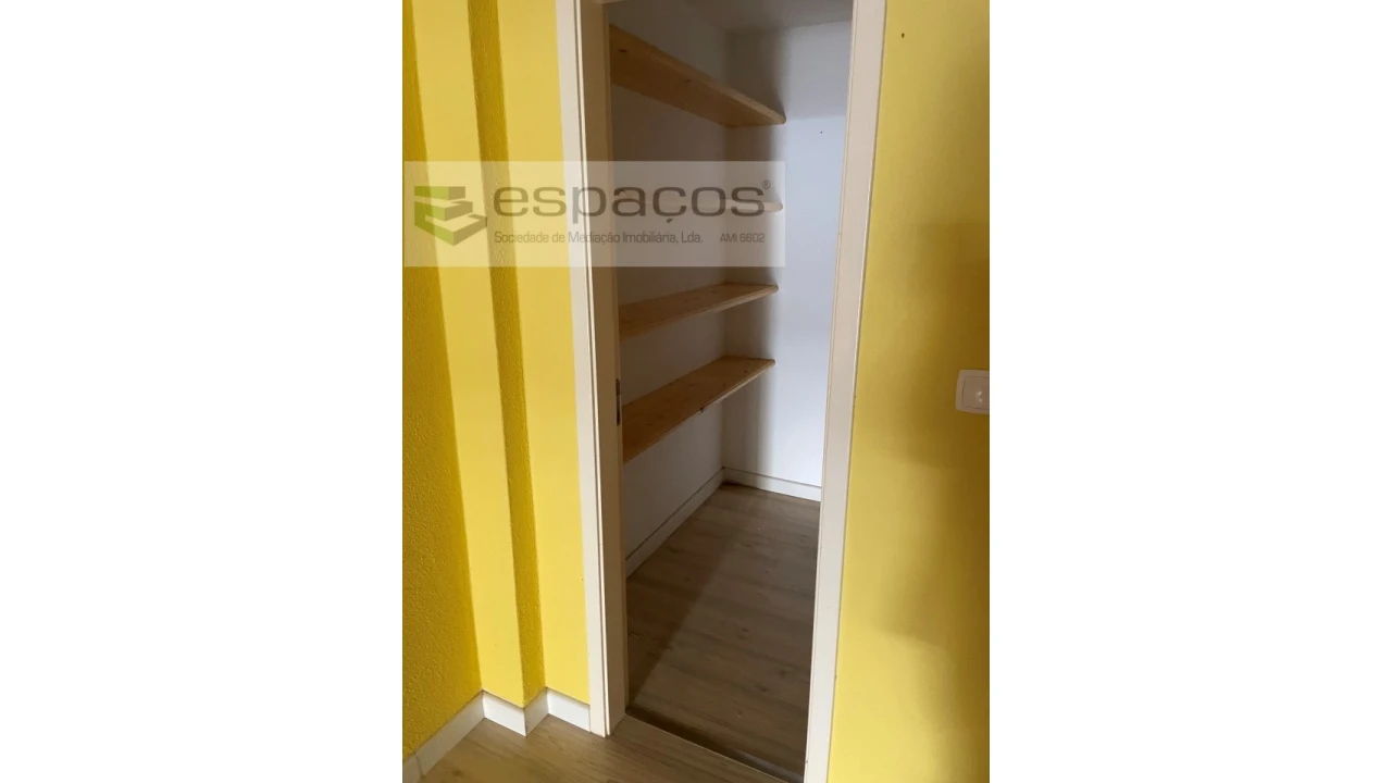 Loja para Venda em Corroios Foto 8