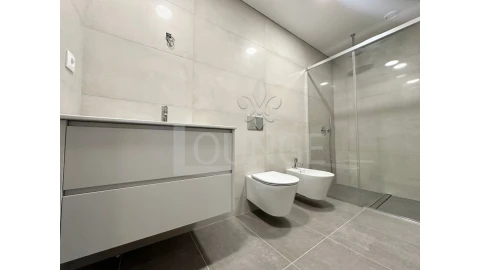 Apartamento T3 para Venda em Cedofeita, Santo Ildefonso, Sé, Miragaia, São Nicolau e Vitória