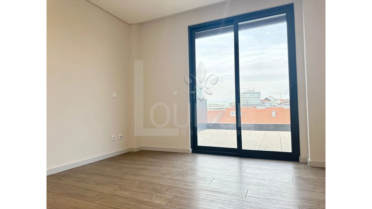 Apartamento T4 para Venda em Cedofeita, Santo Ildefonso, Sé, Miragaia, São Nicolau e Vitória Foto 9