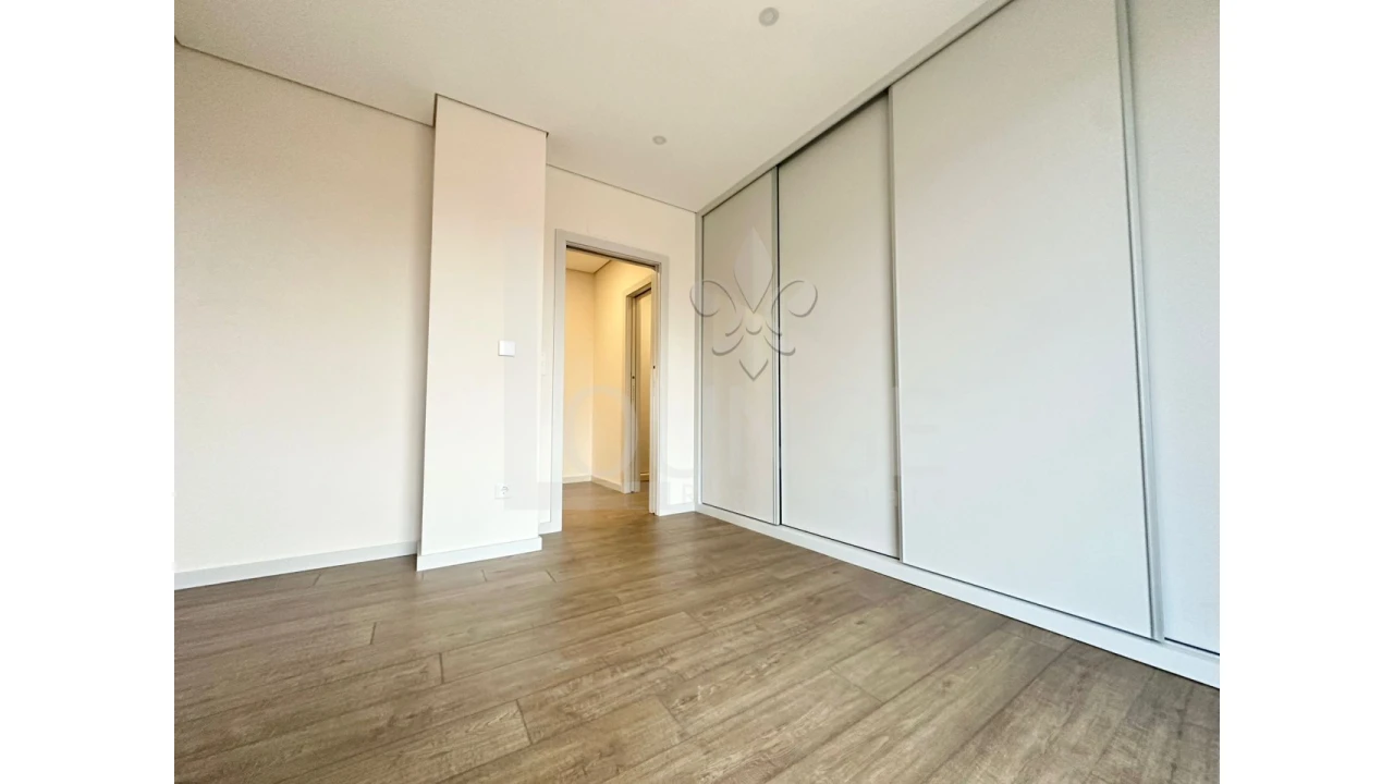 Apartamento T4 para Venda em Cedofeita, Santo Ildefonso, Sé, Miragaia, São Nicolau e Vitória Foto 12