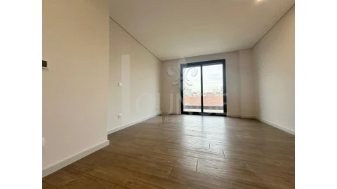 Apartamento T4 para Venda em Cedofeita, Santo Ildefonso, Sé, Miragaia, São Nicolau e Vitória