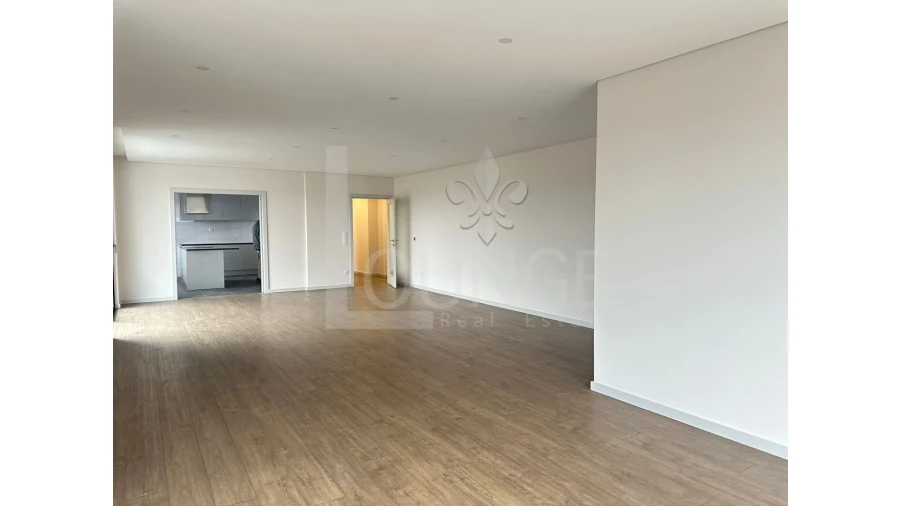Apartamento T4 para Venda em Cedofeita, Santo Ildefonso, Sé, Miragaia, São Nicolau e Vitória Foto 5
