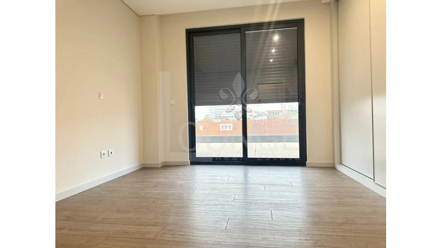 Apartamento T4 para Venda em Cedofeita, Santo Ildefonso, Sé, Miragaia, São Nicolau e Vitória Foto 10