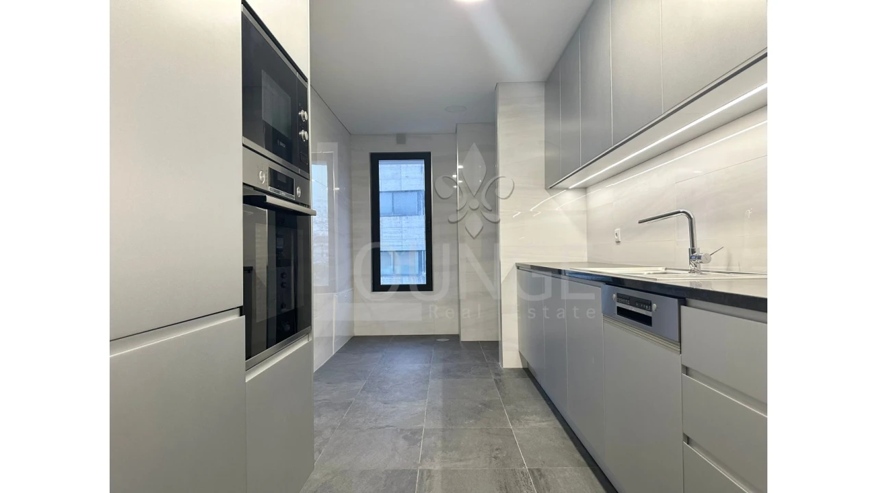 Apartamento T3 para Venda em Cedofeita, Santo Ildefonso, Sé, Miragaia, São Nicolau e Vitória Foto 7