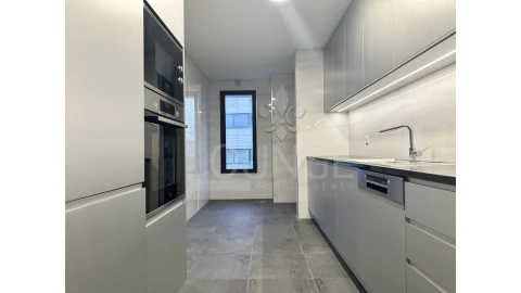 Apartamento T3 para Venda em Cedofeita, Santo Ildefonso, Sé, Miragaia, São Nicolau e Vitória