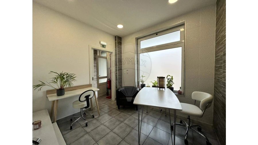 Loja para Venda em Seixal, Arrentela e Aldeia de Paio Pires Foto 13