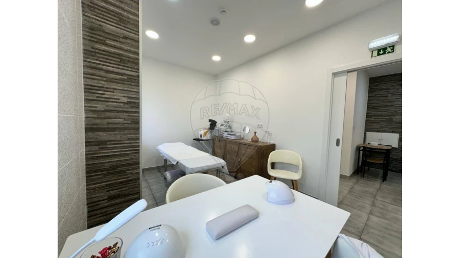 Loja para Venda em Seixal, Arrentela e Aldeia de Paio Pires Foto 6