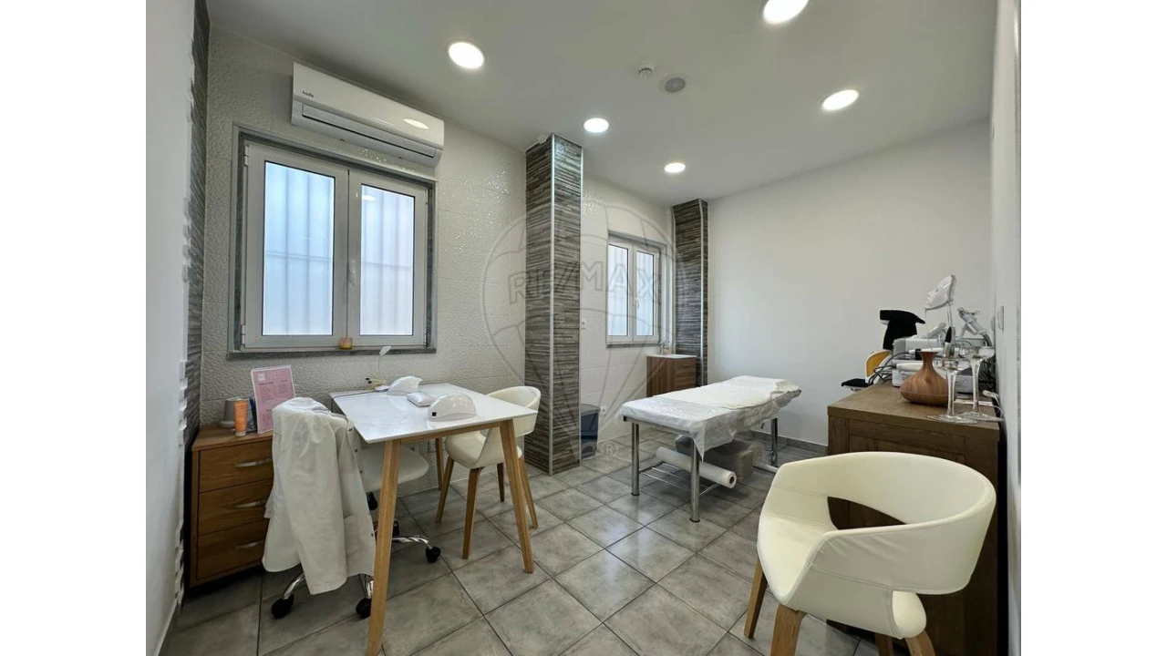 Loja para Venda em Seixal, Arrentela e Aldeia de Paio Pires Foto 18