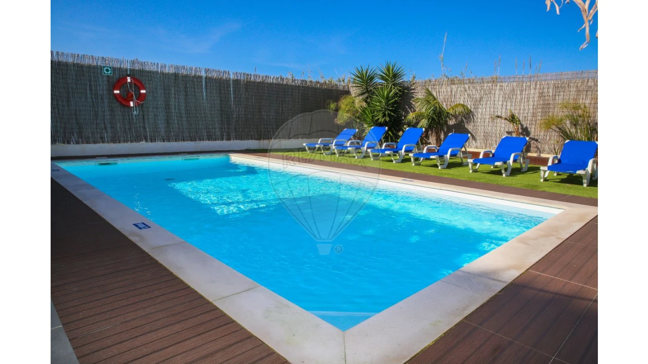 Moradia T3 para Arrendamento em São Pedro da Cadeira Foto 45