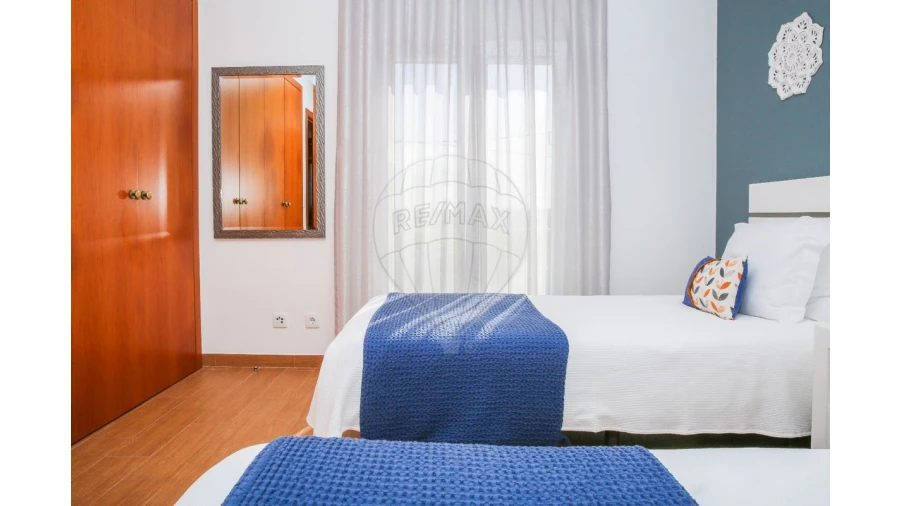 Moradia T3 para Arrendamento em São Pedro da Cadeira Foto 33