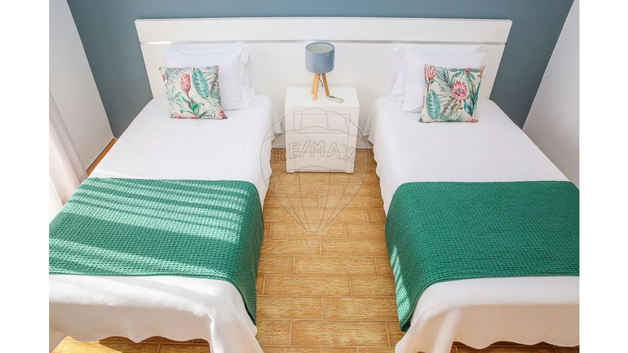 Moradia T3 para Arrendamento em São Pedro da Cadeira Foto 3