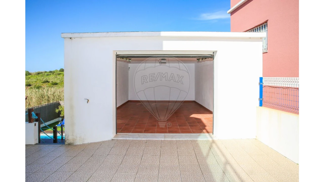 Moradia T3 para Arrendamento em São Pedro da Cadeira Foto 40