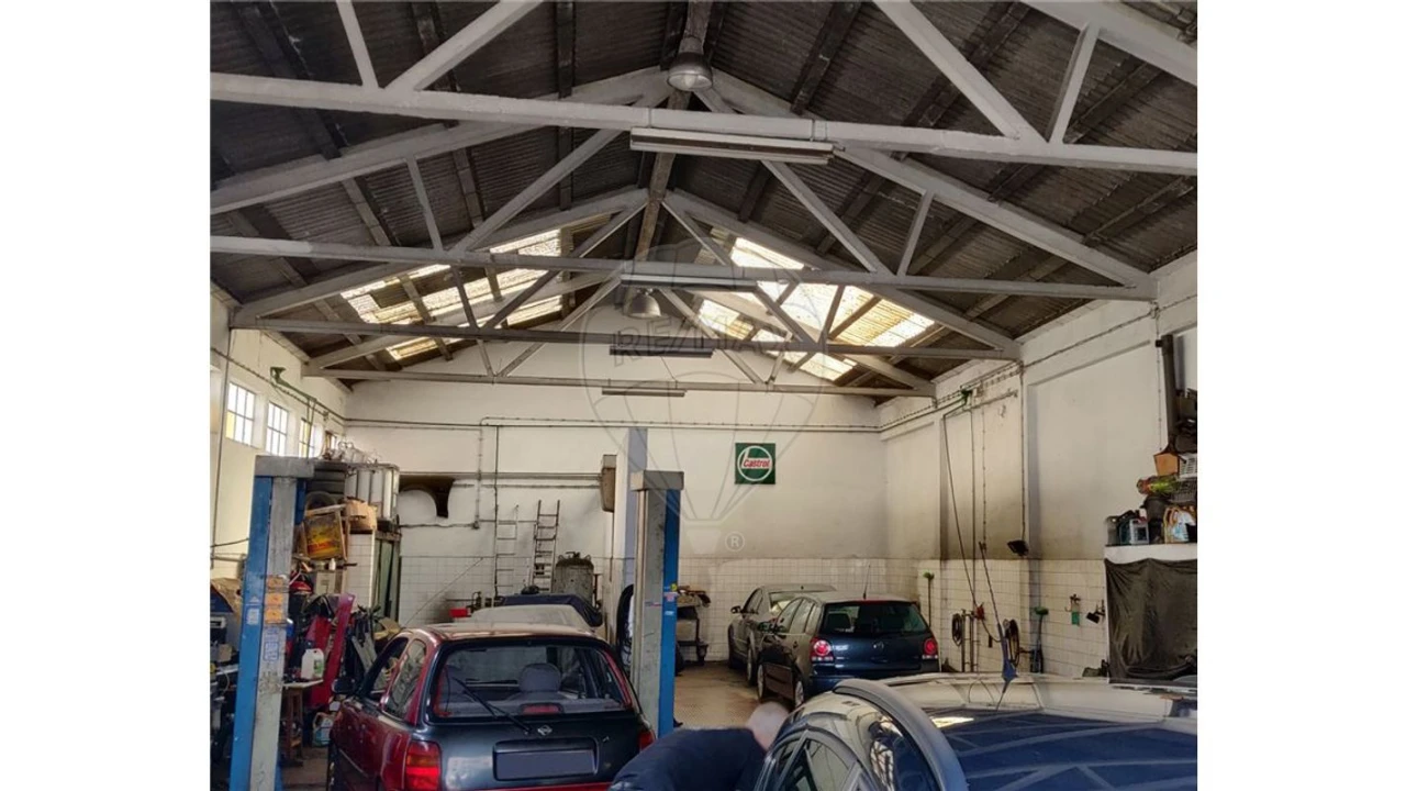 Armazém para Venda em Loures Foto 3