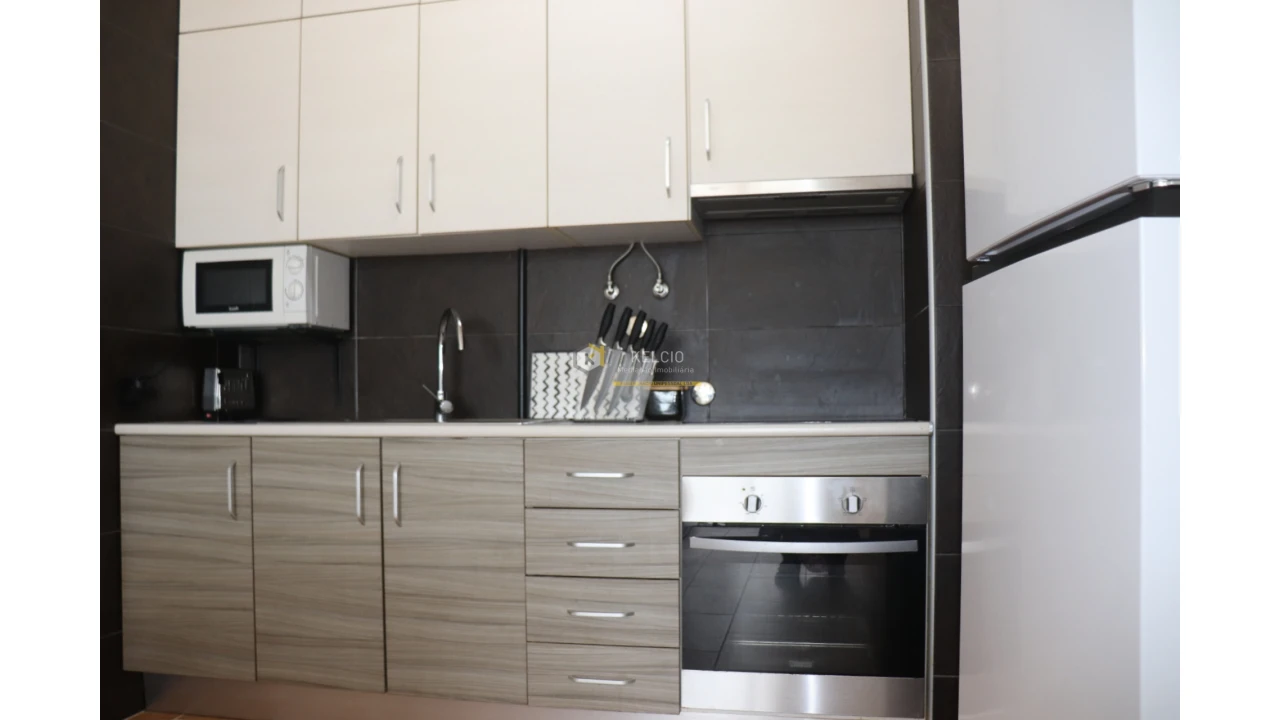 Apartamento T1 para Venda em Quarteira Foto 8