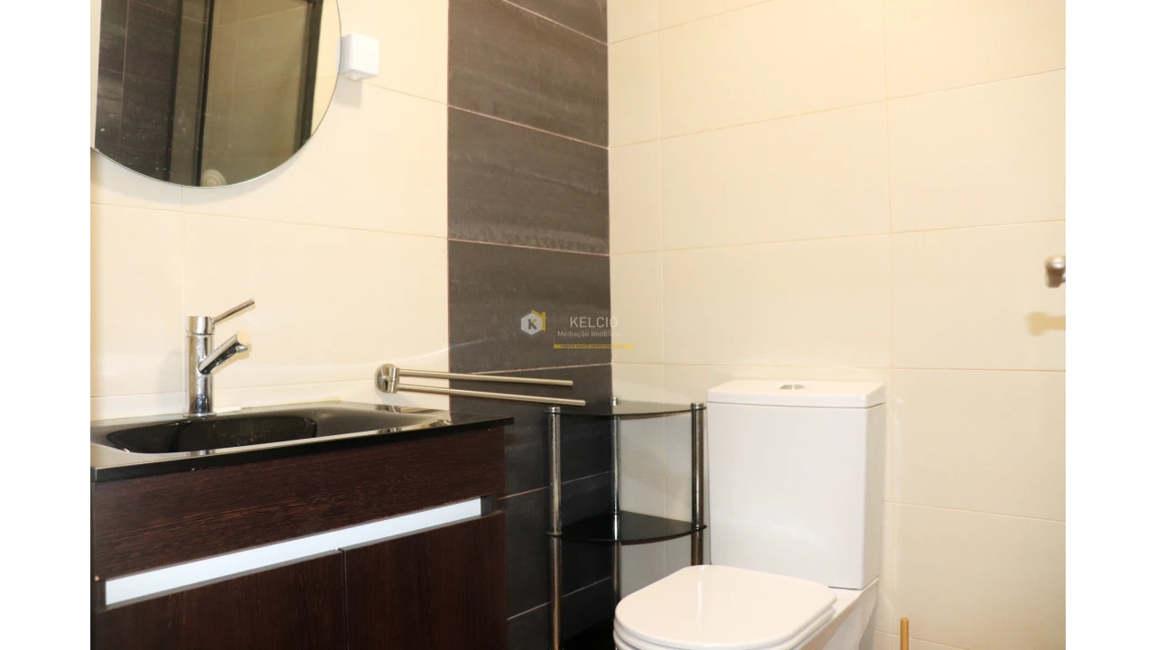 Apartamento T1 para Venda em Quarteira Foto 10