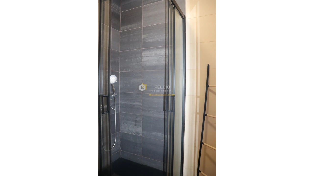 Apartamento T1 para Venda em Quarteira Foto 11