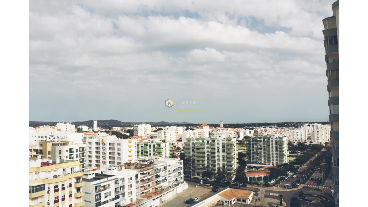 Apartamento T1 para Venda em Quarteira Foto 18