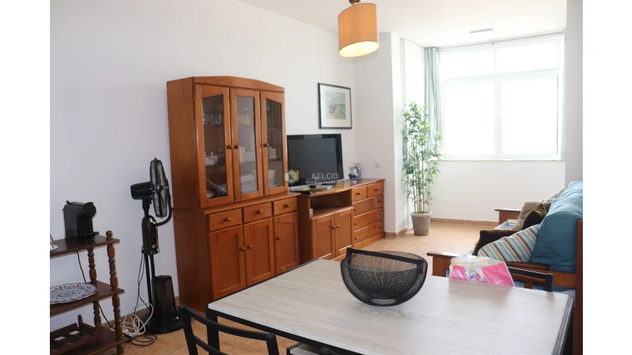 Apartamento T1 para Venda em Quarteira Foto 4