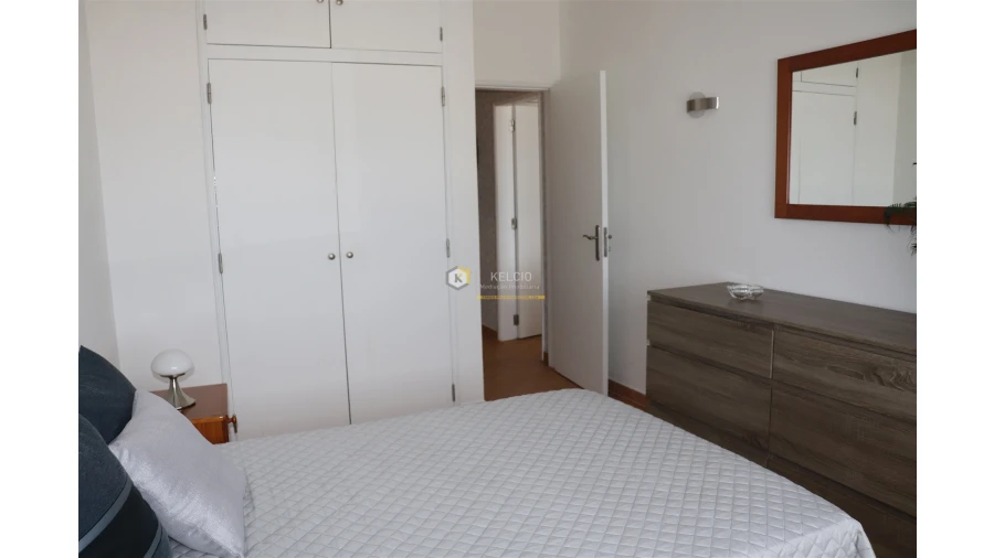 Apartamento T1 para Venda em Quarteira Foto 3