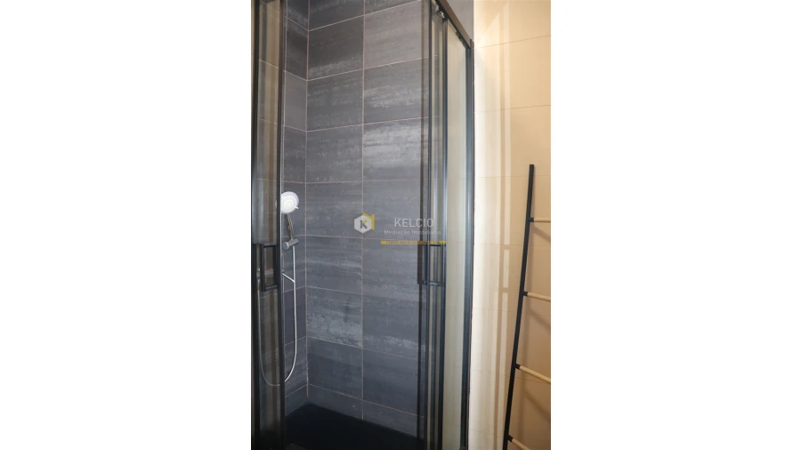 Apartamento T1 para Venda em Quarteira Foto 11