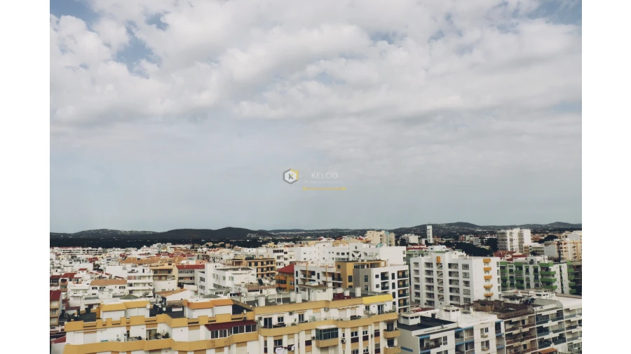 Apartamento T1 para Venda em Quarteira Foto 13