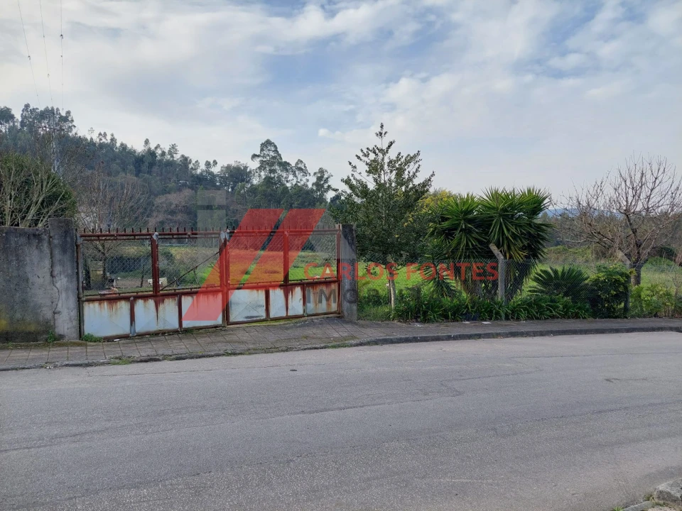 Terreno para Arrendamento em Cibões e Brufe Foto 1