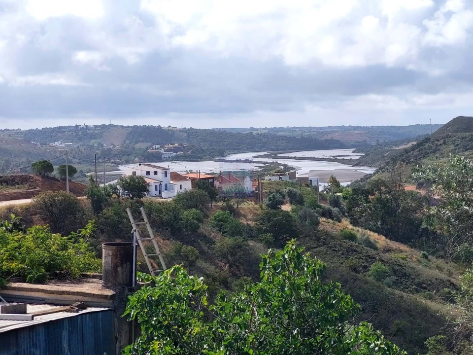 Quinta T6 para Venda em São Silvestre Foto 1