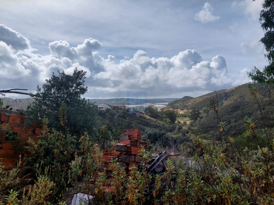 Quinta T6 para Venda em São Silvestre Foto 2