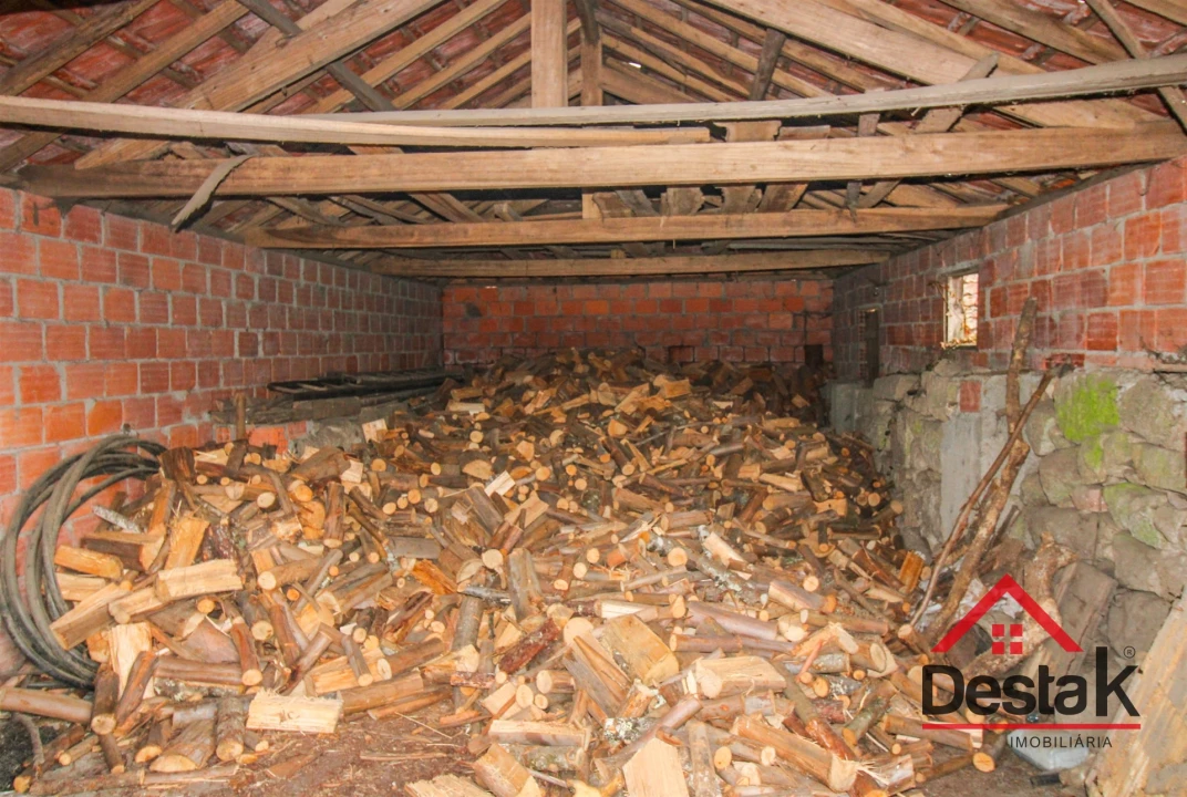 Moradia T0 para Venda em Carvalhais e Candal Foto 3