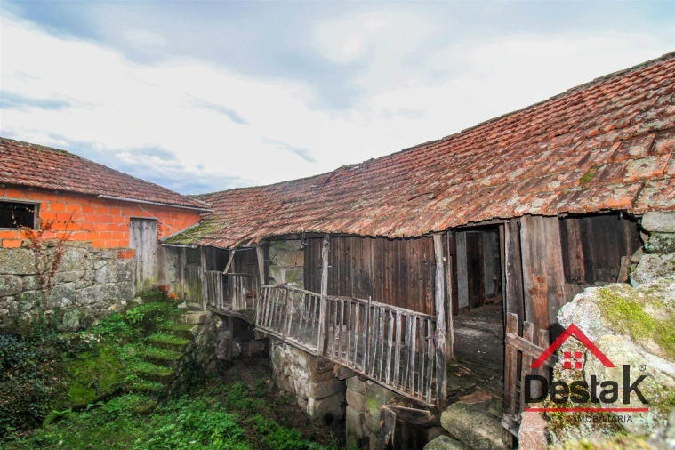 Moradia T0 para Venda em Carvalhais e Candal Foto 7