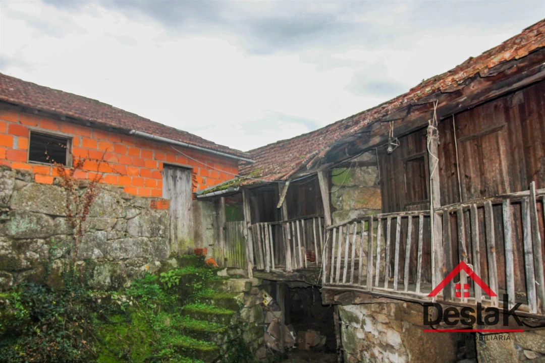 Moradia T0 para Venda em Carvalhais e Candal Foto 4